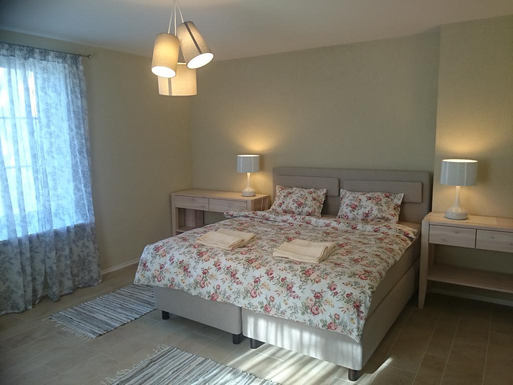 Virulase Holiday Home Тойла Стая снимка